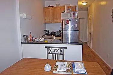 Rented by R New York