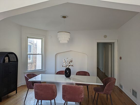 2nd image of 2506 N Avers Ave APT 2
