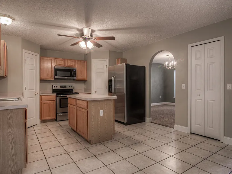 4231 Stonefield Dr — Photo 5