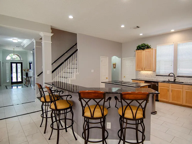1211 Campton Ct — Photo 14