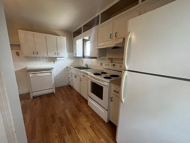 3 bed, 1270 sqft, $1,450 — Photo 3