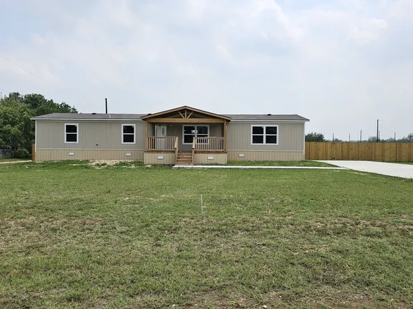 12606 Toro Dr, Atascosa, TX 78002