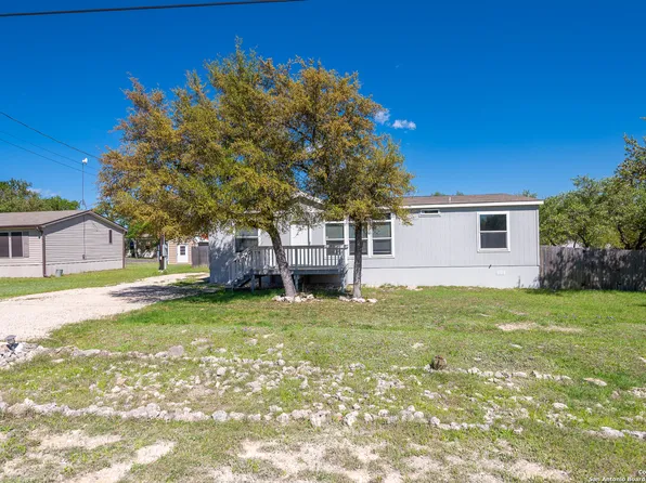 593 private road 1508, Bandera, TX 78003