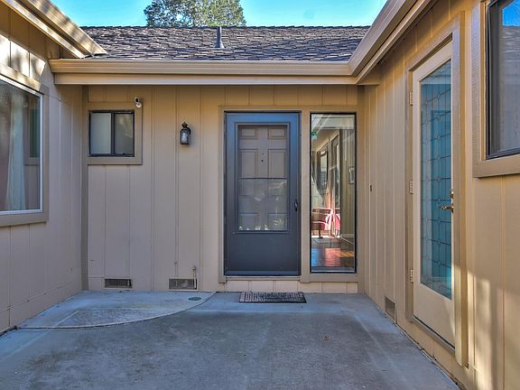 3rd image of 2360 Leptis Cir