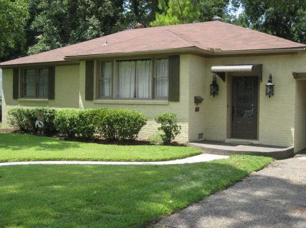 1823 Vicklan St, Vicksburg, MS 39180