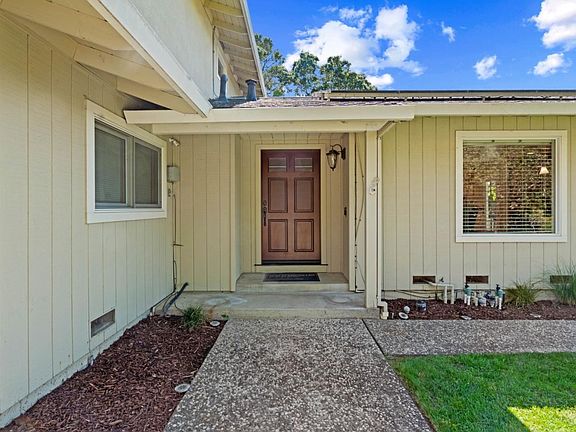 4th image of 1580 Welburn Ave