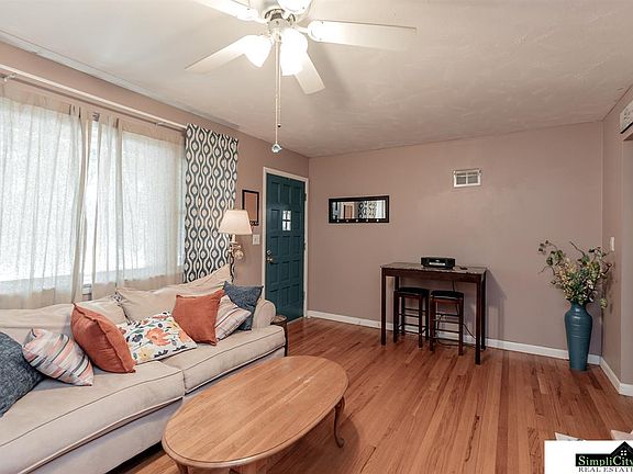 3rd image of 3301 Curtis Dr