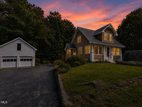 31 Taborton Road, Sand Lake, NY 12153