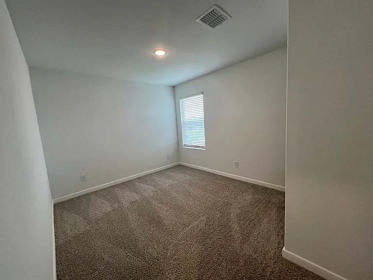 501 Jean St — Photo 17