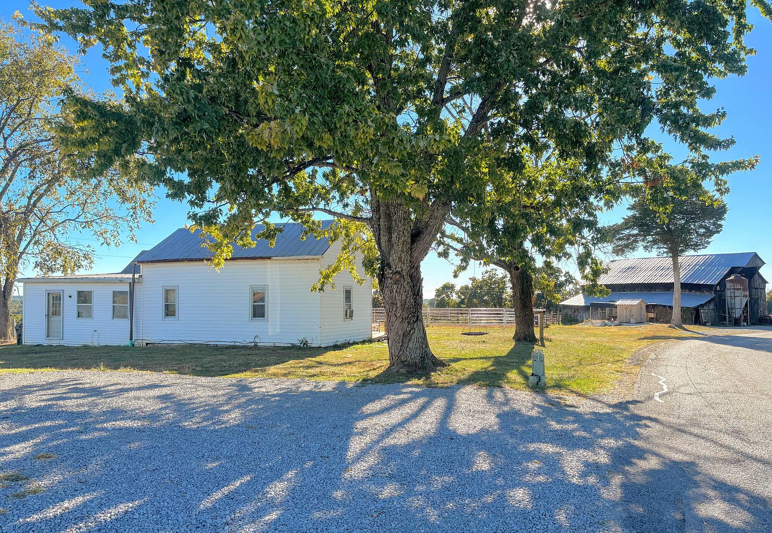 3282 Concord Caddo Rd, Falmouth, KY 41040 — photo 2