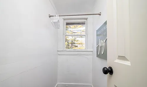 409 Lawrence St Photo 1