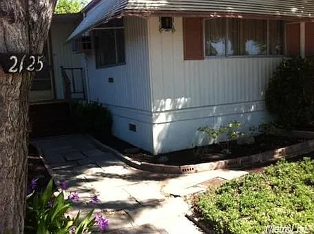 2125 Barrington Ln photo 1