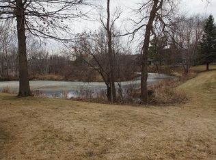 5692 Dunlap Ave, Shoreview, MN 55126