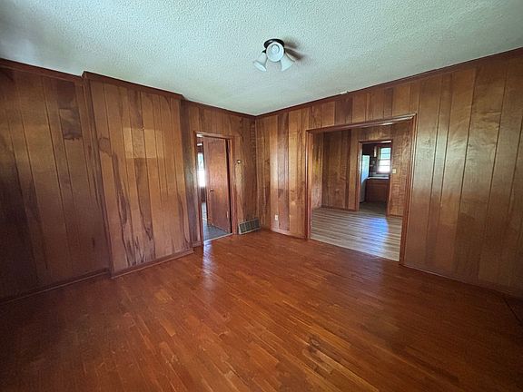 3rd image of 133 Old Dalton Rd NE