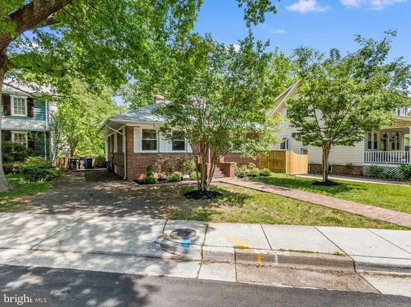 111 W Braddock Rd, Alexandria, VA 22301