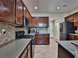 425 S Meadowbrook Dr, San Diego, CA 92114