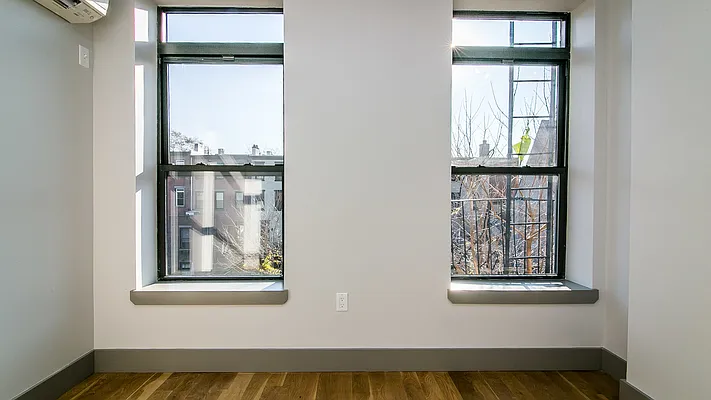 Rented by Nooklyn NYC LLC | media 44