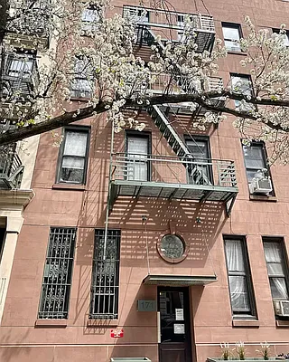 Rented by Tourma Realty LLC | media 19