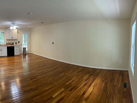 4th image of 345 Woodland Ave