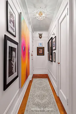 Sold by R New York | media 9