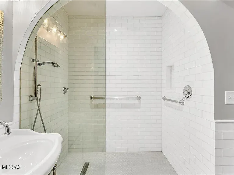 720 N Olsen Ave — Photo 11