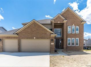 55597 Worlington Ln, New Hudson, MI 48165