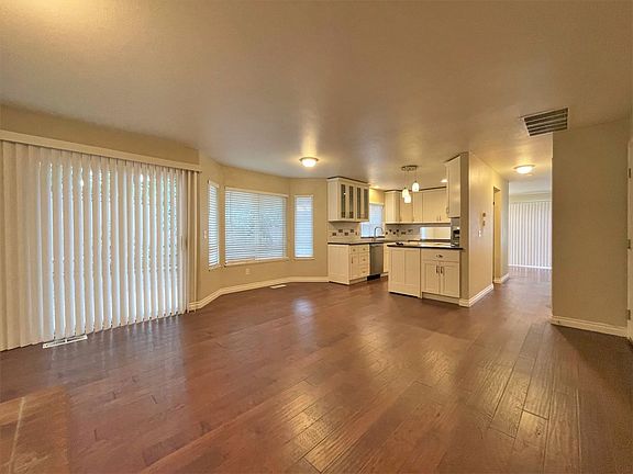 4th image of 20303 73rd Avenue Ct E