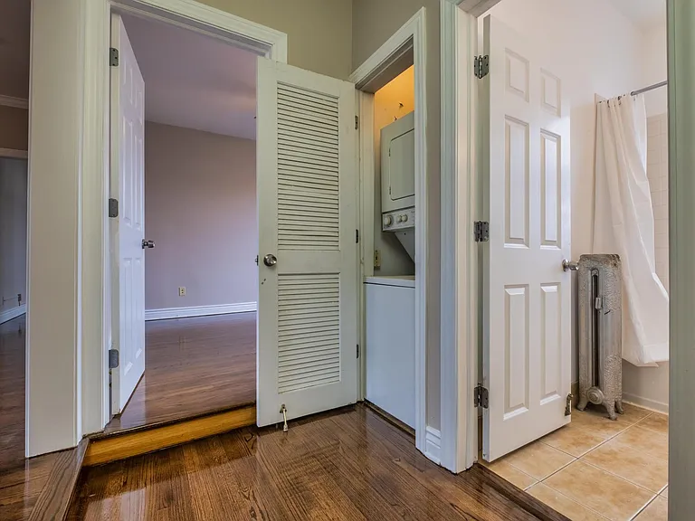 2450 W Addison St #2A — Photo 11