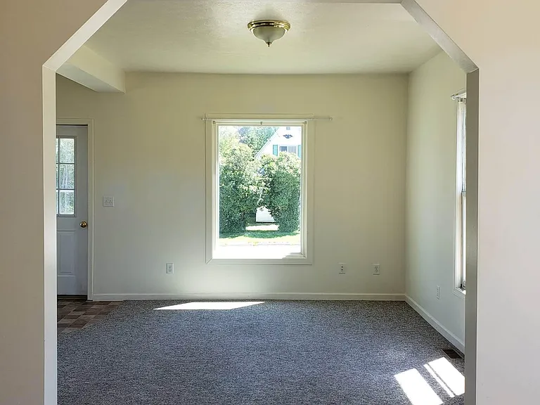 918 Seymour St — Photo 2
