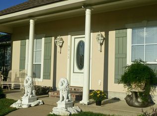 3913 Secretariat Dr, Baton Rouge, LA 70816