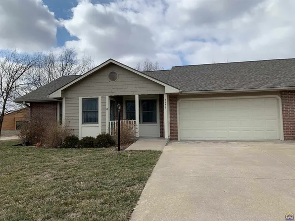 2373 SW Fountain Pl, Topeka, KS 66614