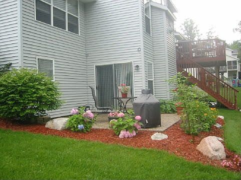 3rd image of 9164 Lady Lauren Dr NE