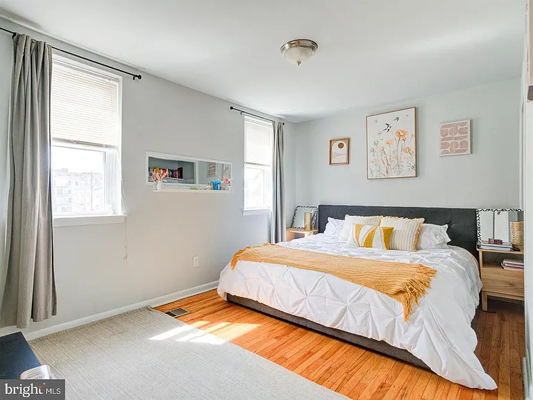 539 N 33rd St #2 — Photo 6