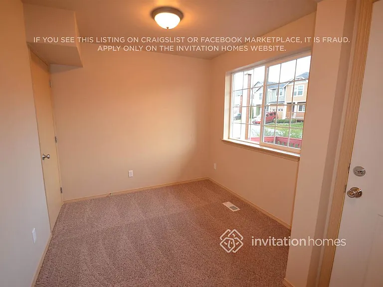 8402 4th St NE — Photo 4