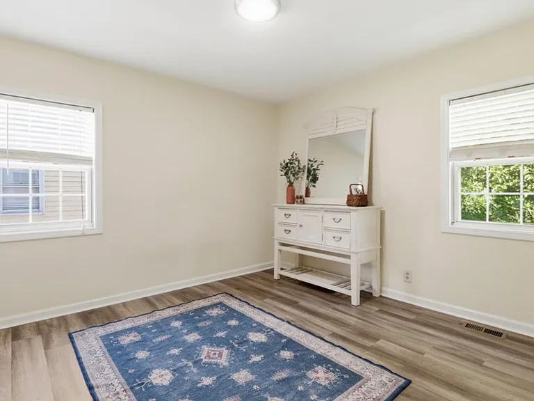 427 Harris Pl — Photo 6