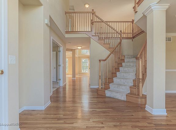 2nd image of 24865 Winterberry Ln