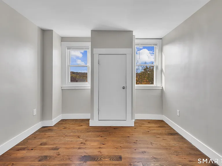 82-86 Water St #6 — Photo 14