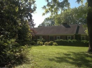 1820 New Garden Rd, Greensboro, NC 27410