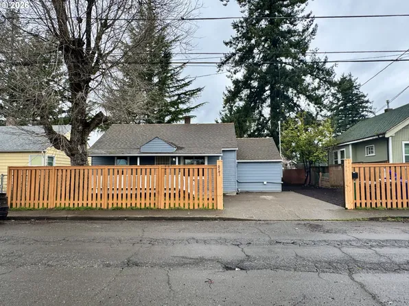 8241 SE Raymond Ct, Portland, OR 97266