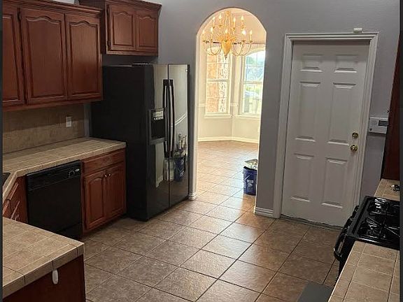 2nd image of 2913 N Fern Ct W