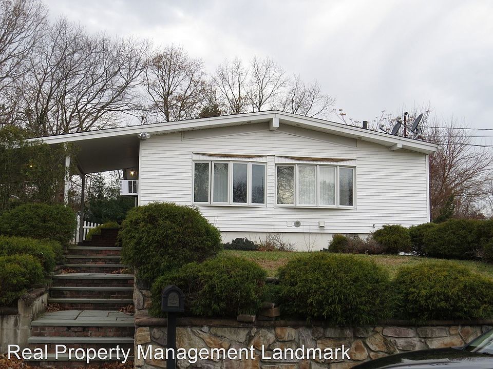 1st image of 212 Maplecrest Dr Floor 1