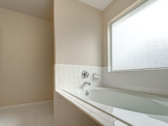 2nd image of 24823 Cobble Canyon Ln
