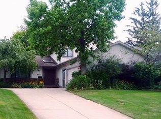 21712 Halworth Rd, Beachwood, OH 44122