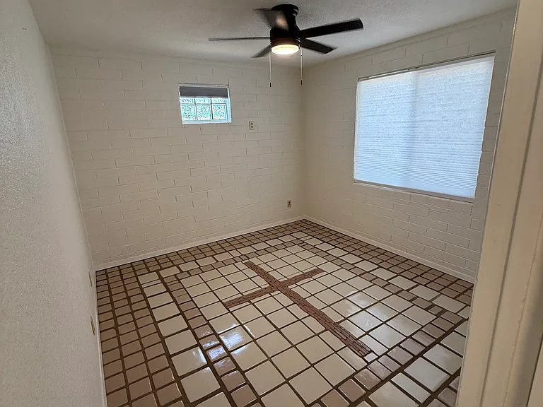 295 N Hill St #1 — Photo 10