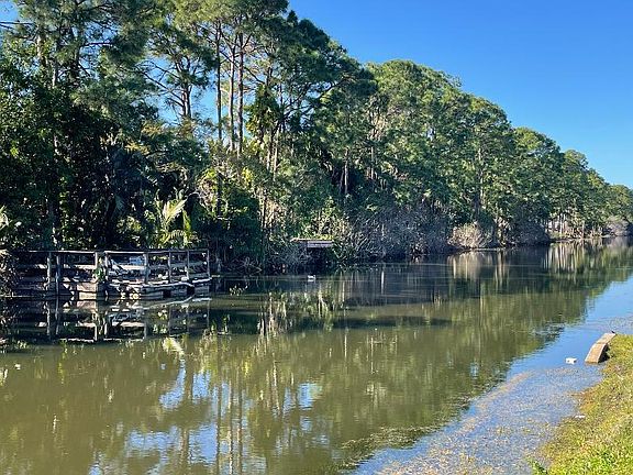 5th image of 798 NW Selvitz Road