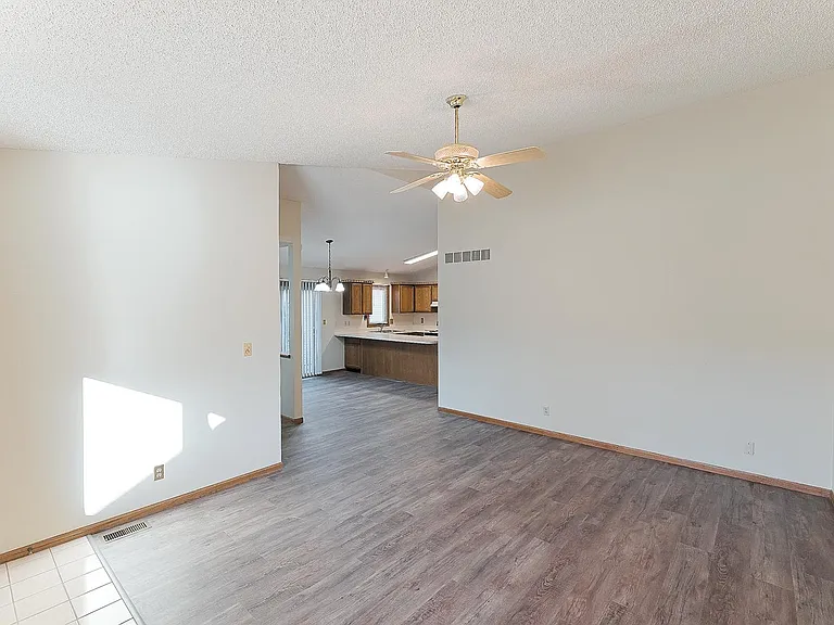 3222 S 51st Pl — Photo 4