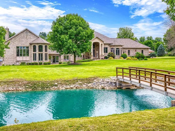 W1977 Center Valley Rd, Freedom, WI 54130