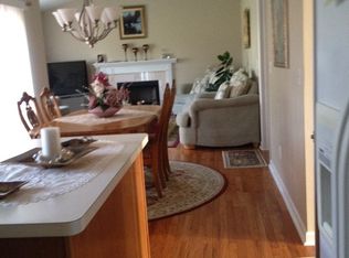 1989 Twin Sun Cir, Commerce Township, MI