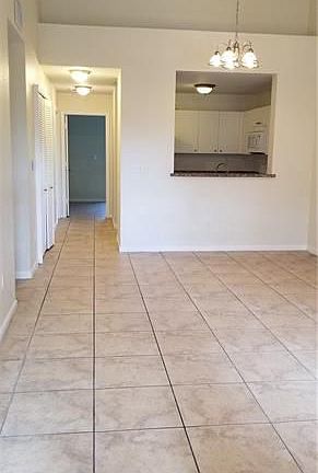 3rd image of 2941 Riverside Dr APT 303