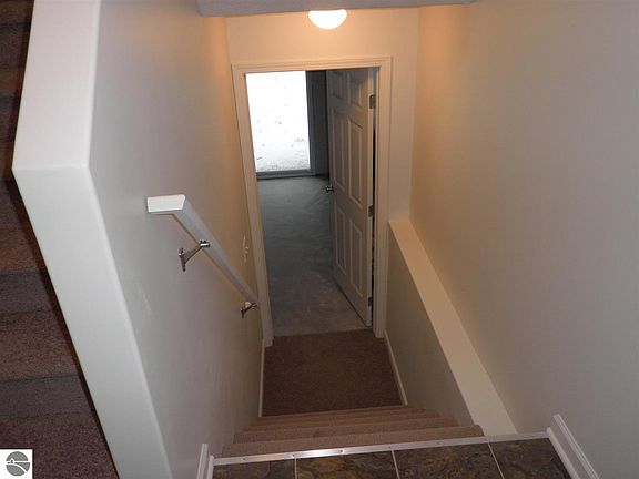 4th image of 321 Kratky Dr
